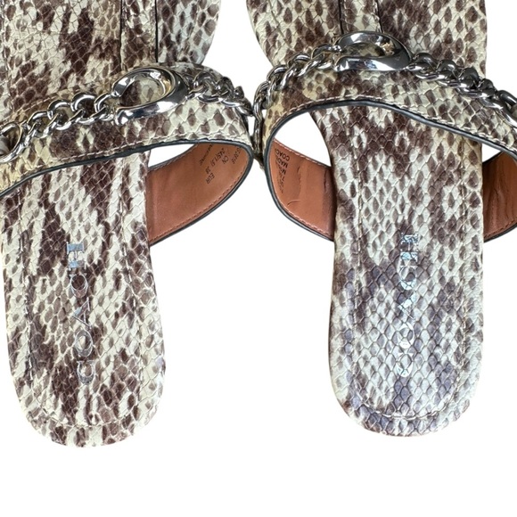 Coach  EUC Jaclyn Python Embossed Leather Logo Chain Thong Sandals Sz 7.5B - Picture 3 of 6